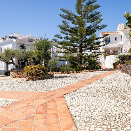 Capistrano Village B, 1 Bedroom + Free Wi-Fi Nerja Kültér fotó
