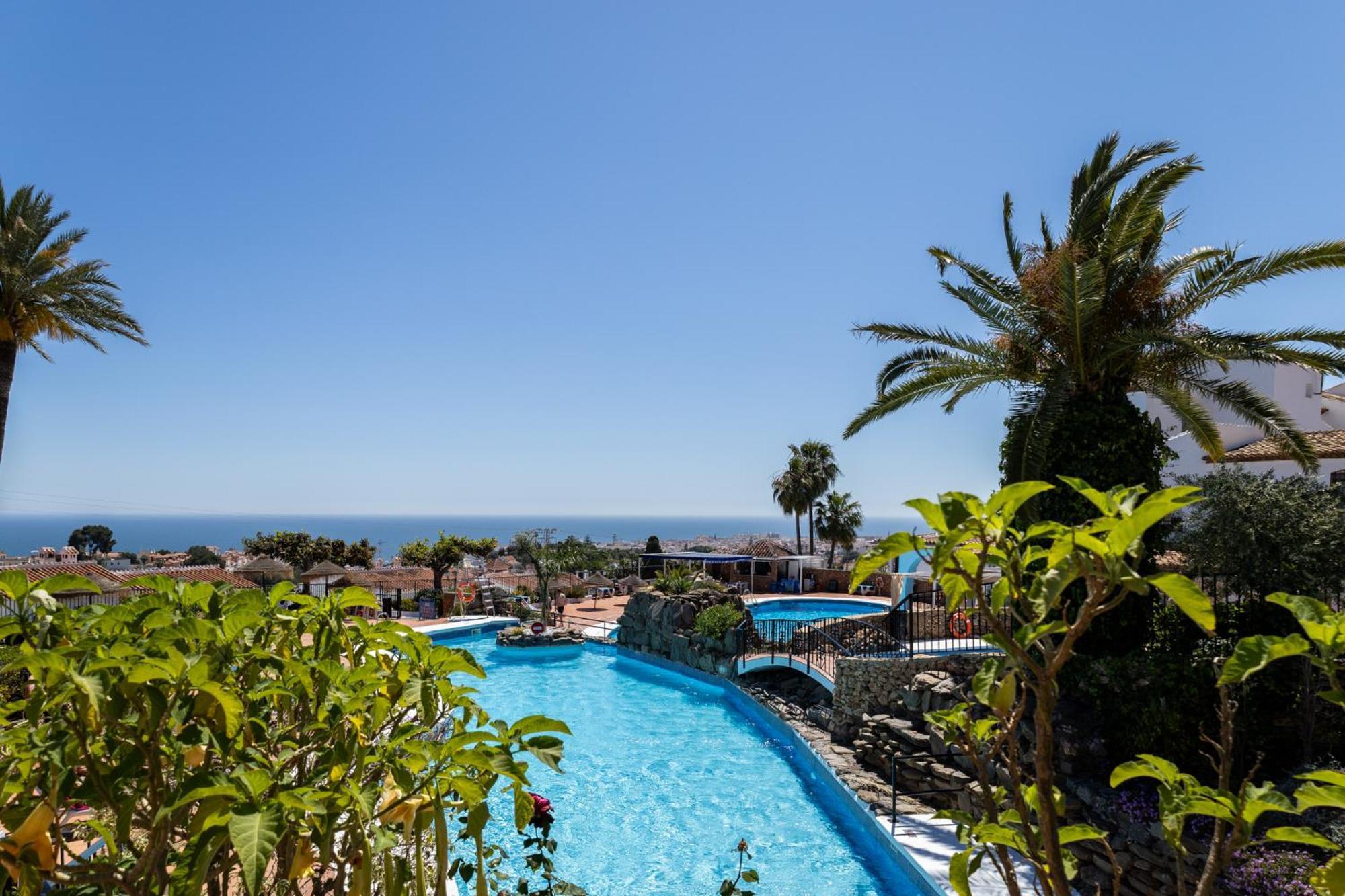 Capistrano Village B, 1 Bedroom + Free Wi-Fi Nerja Kültér fotó